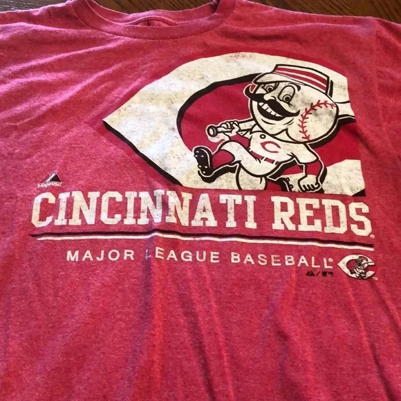 Cincinnati Reds Baseball Tee Shirt - Picture 1 of 6